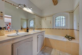 maison 5 Pièces en vente sur MEYRARGUES (13650)