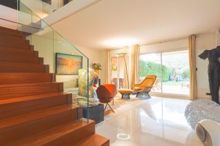 apartment 6 Rooms for sale on AIX EN PROVENCE (13100)