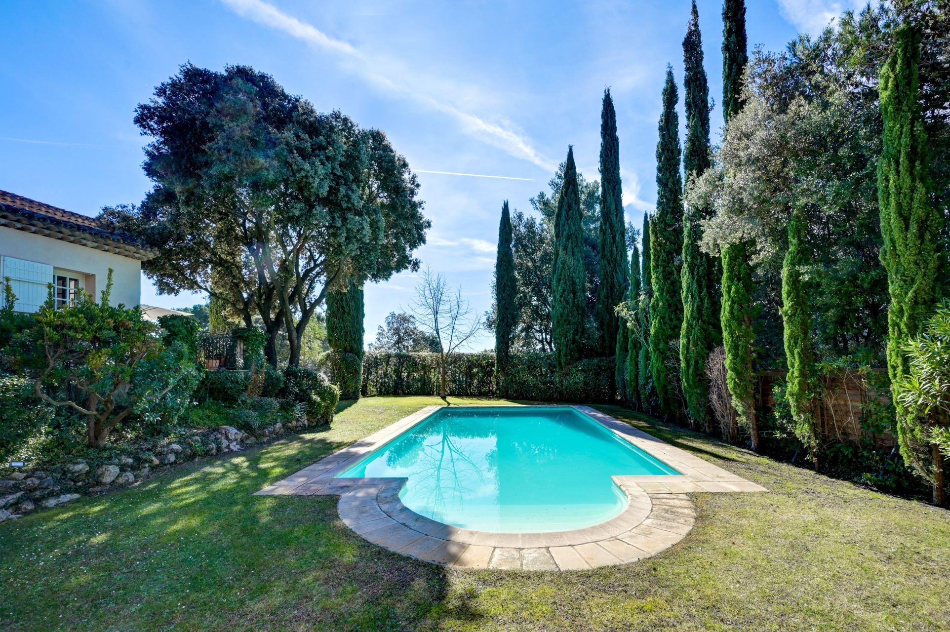 house 8 Rooms for sale on AIX EN PROVENCE (13100)