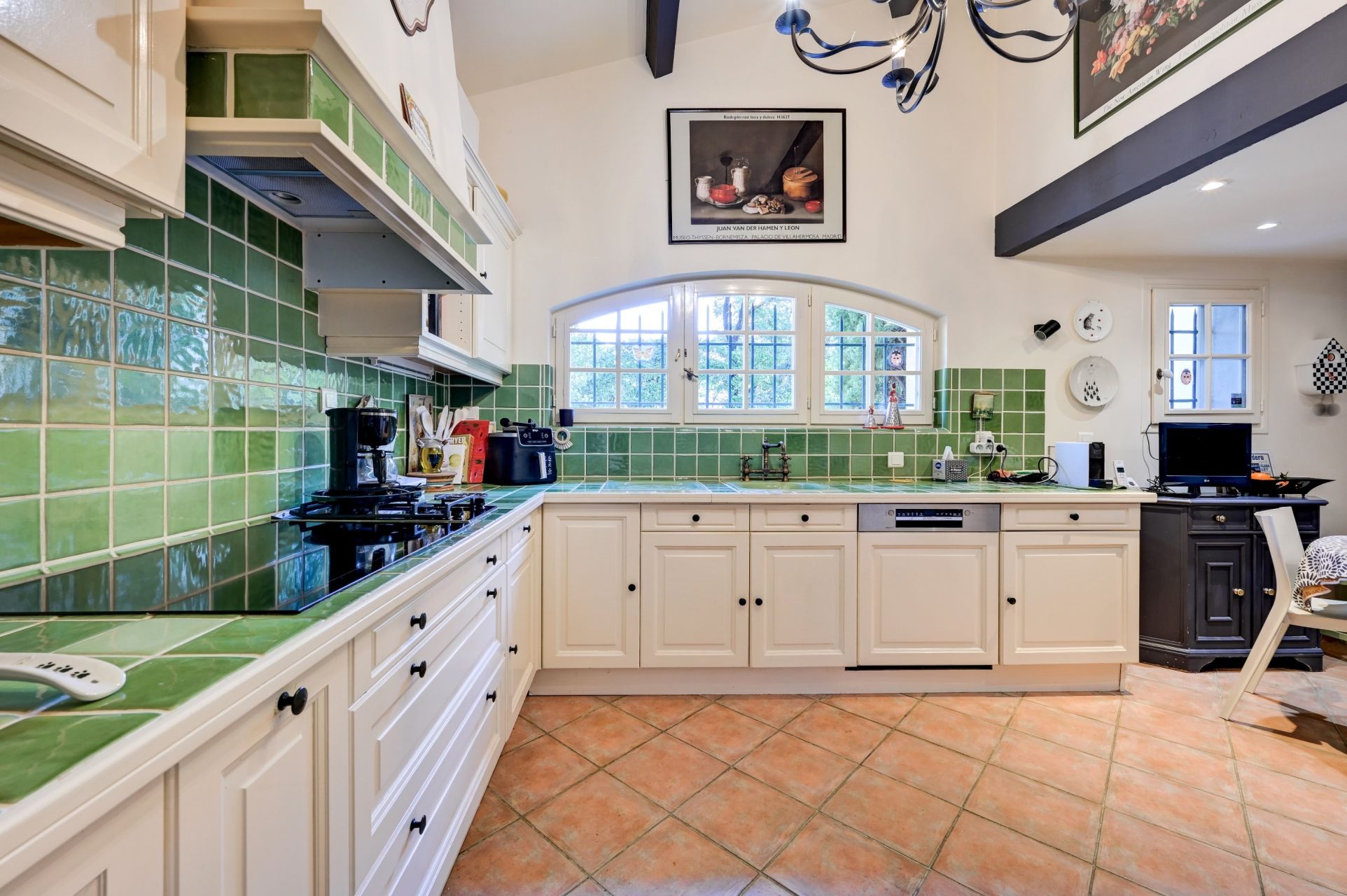 house 8 Rooms for sale on AIX EN PROVENCE (13100)
