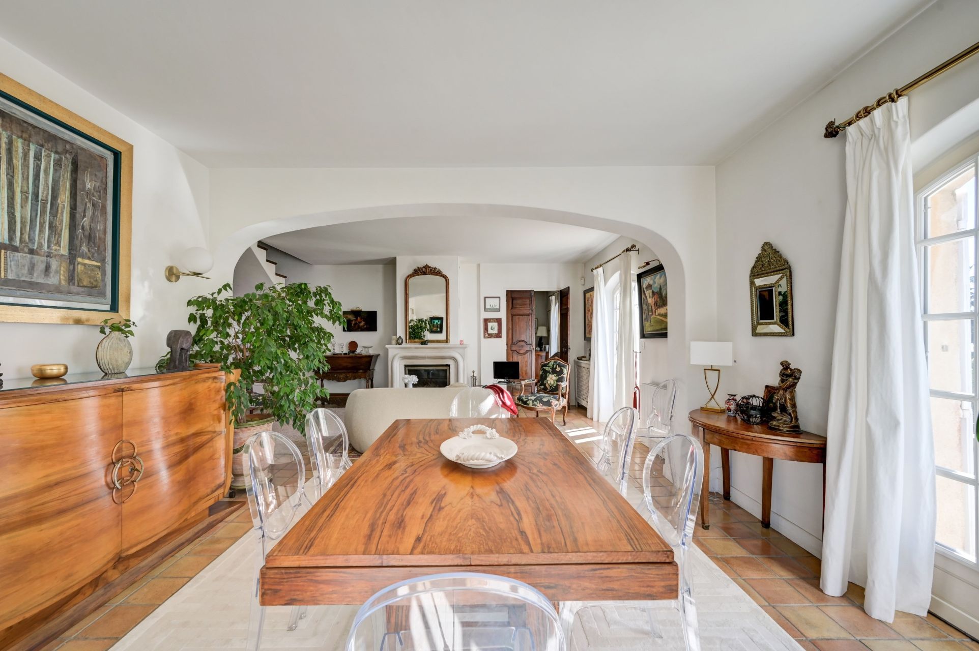 house 8 Rooms for sale on AIX EN PROVENCE (13100)