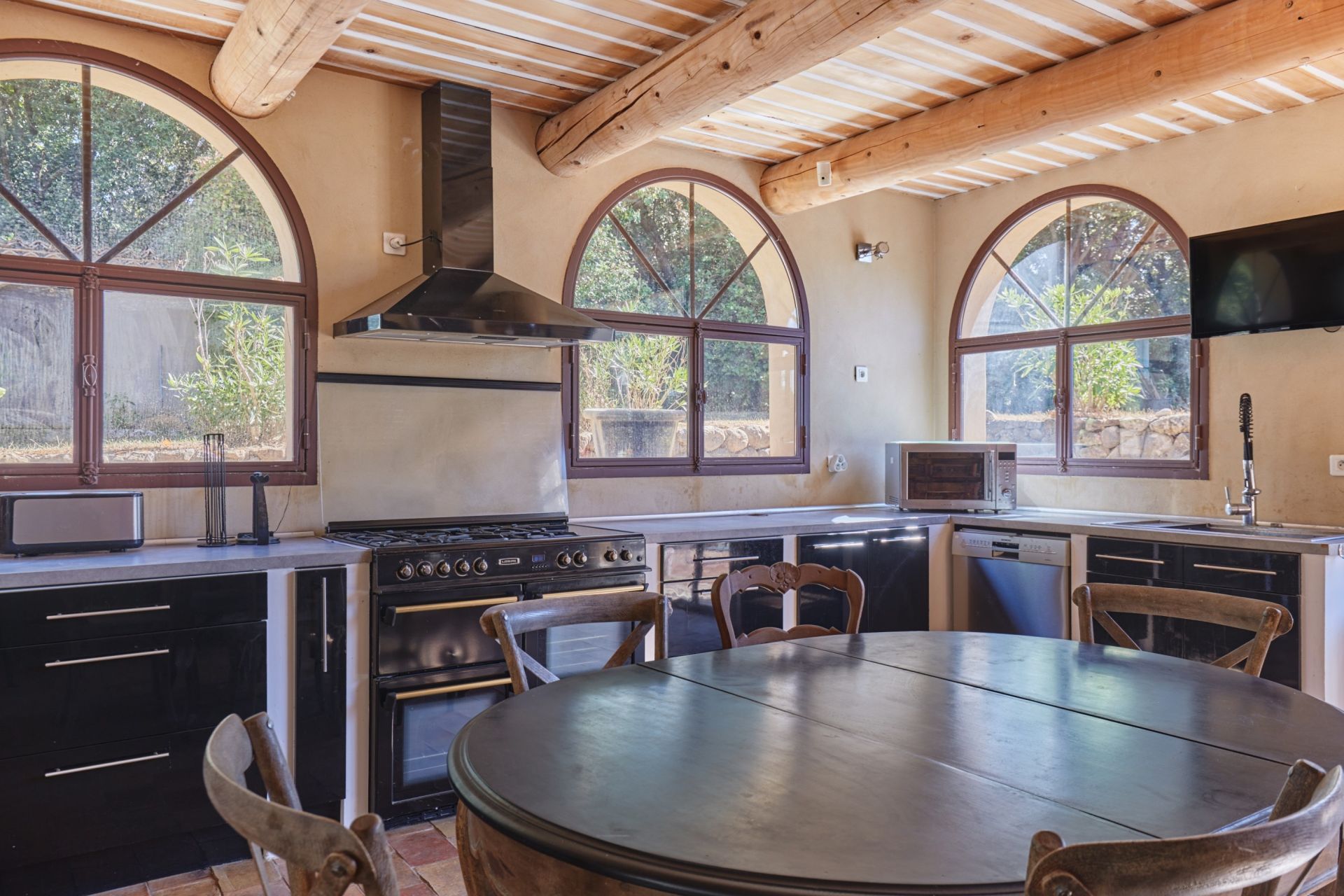 maison 12 Pièces en vente sur AIX EN PROVENCE (13100)