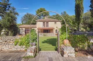 maison 12 Pièces en vente sur AIX EN PROVENCE (13100)