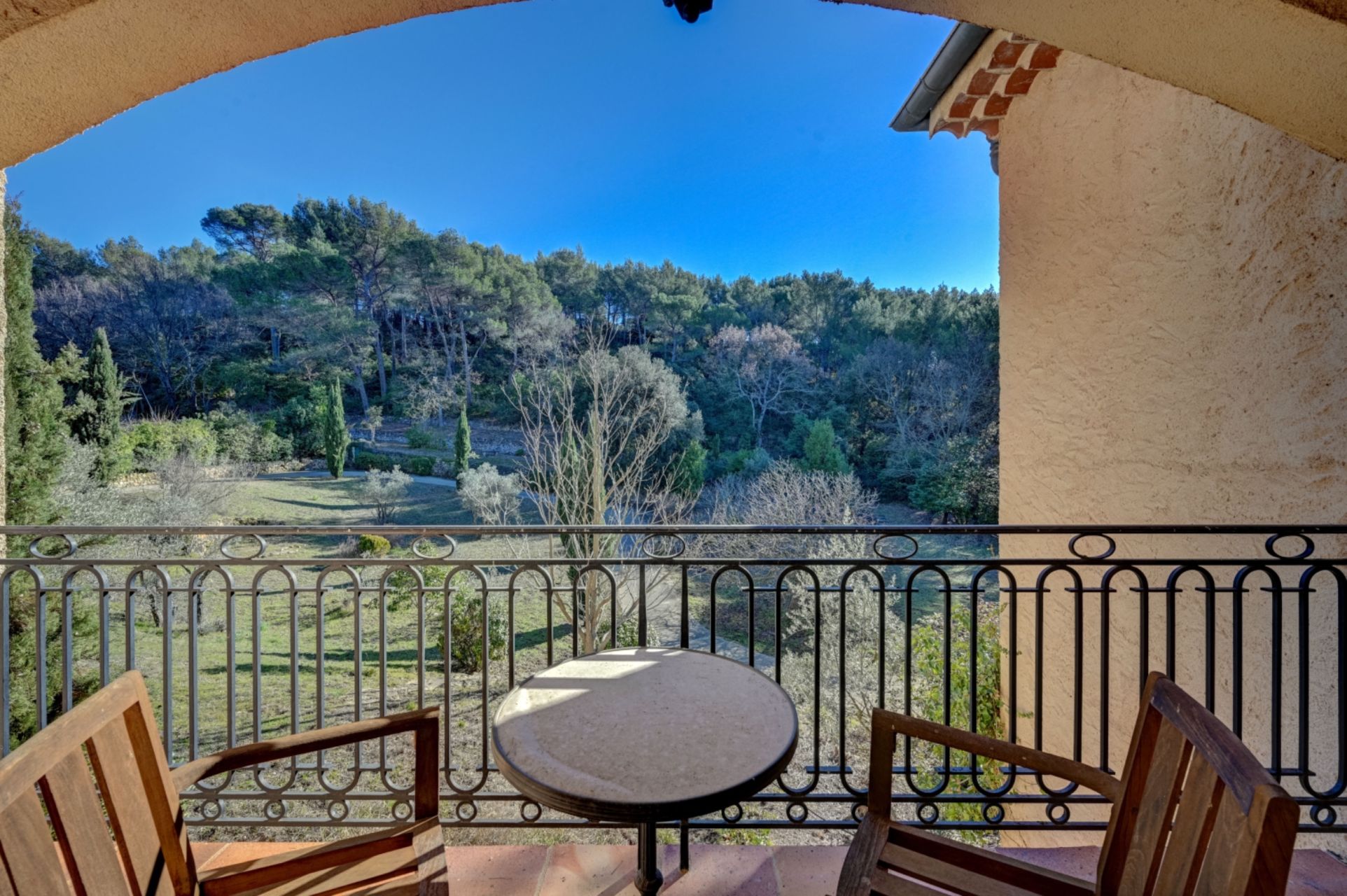 maison 12 Pièces en vente sur AIX EN PROVENCE (13100)