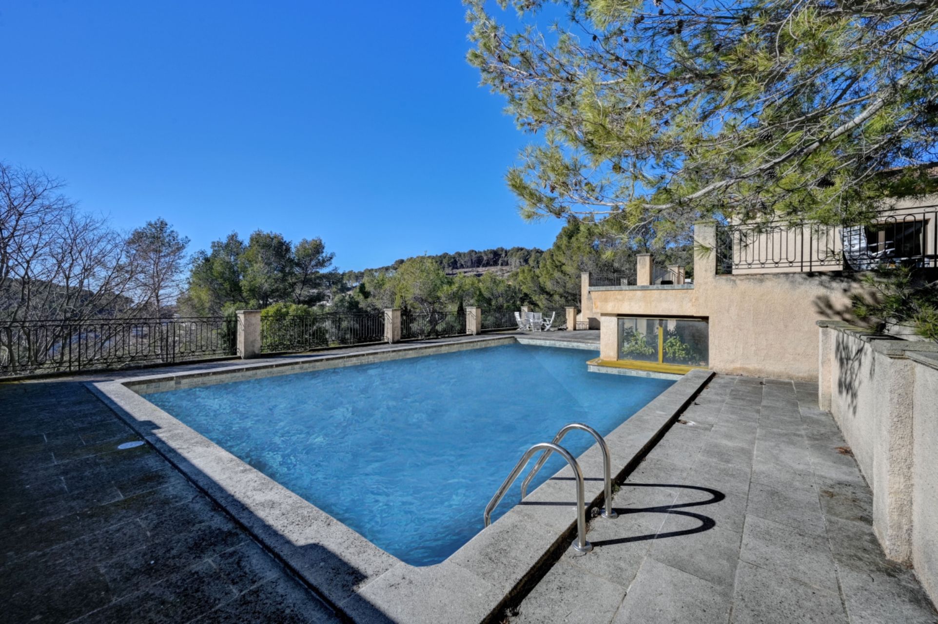 maison 12 Pièces en vente sur AIX EN PROVENCE (13100)