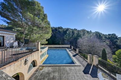Vente Maison Aix-en-Provence 12&nbsp;Pièces 754&nbsp;m²