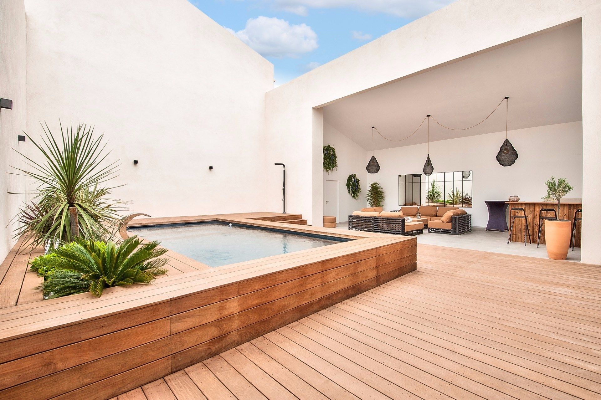 house 6 Rooms for sale on AIX EN PROVENCE (13100)
