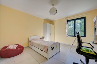 house 7 Rooms for sale on AIX EN PROVENCE (13100)