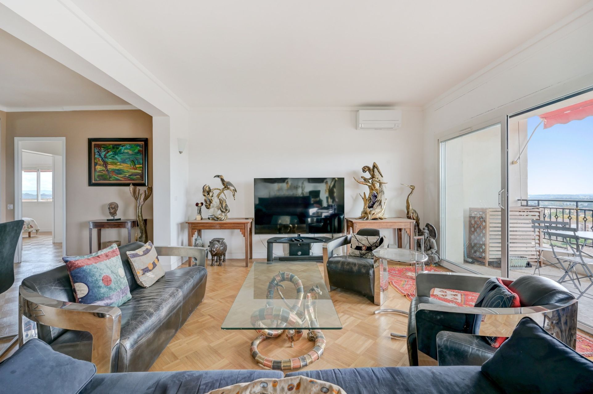 apartment 5 Rooms for sale on AIX EN PROVENCE (13100)