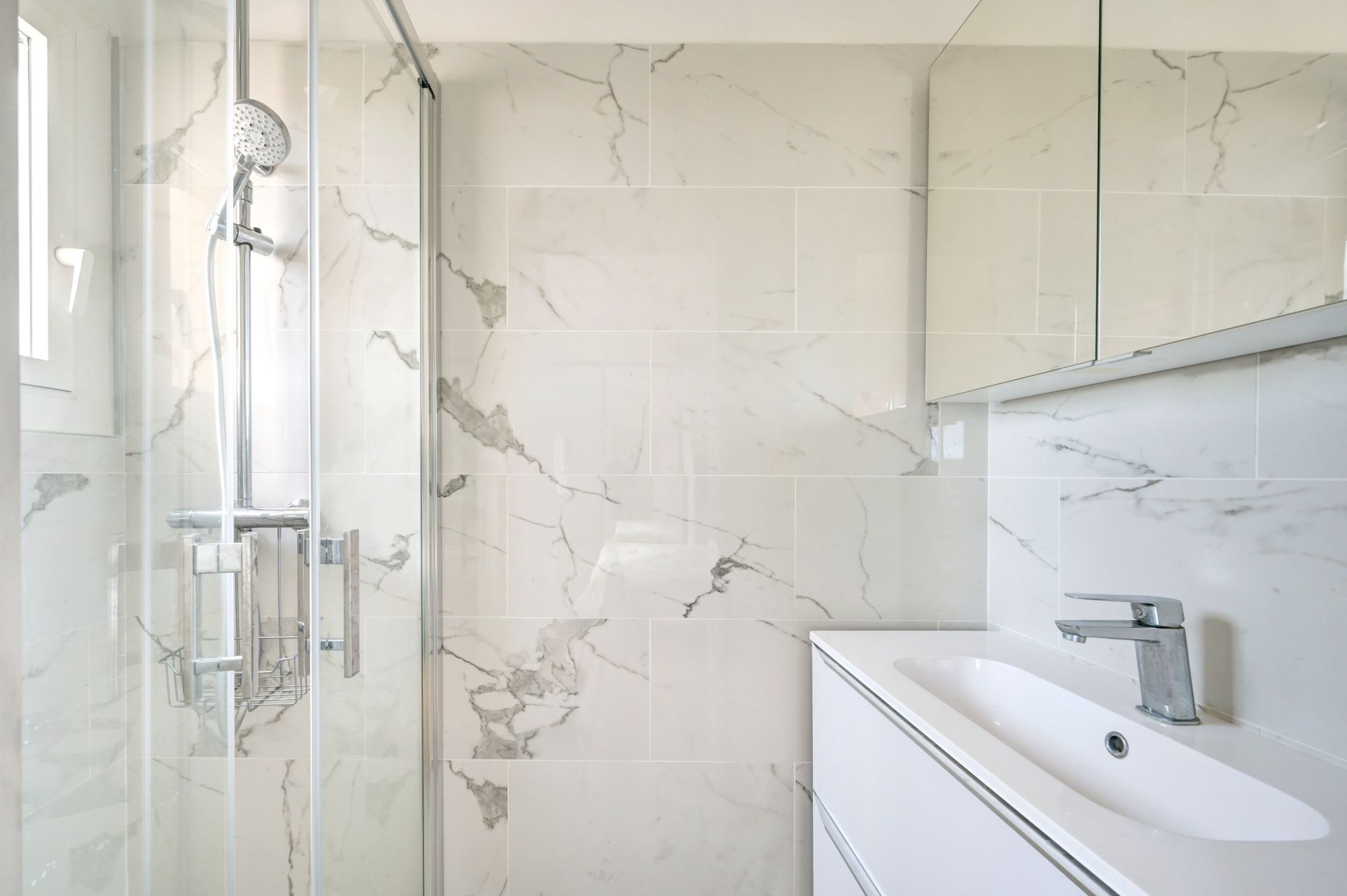 apartment 5 Rooms for sale on AIX EN PROVENCE (13100)