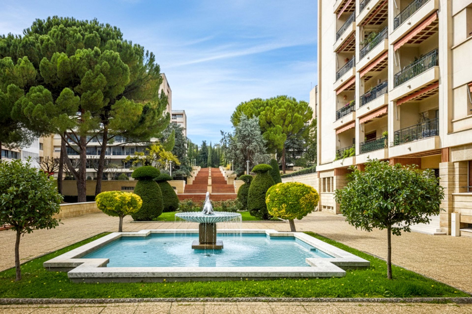 apartment 5 Rooms for sale on AIX EN PROVENCE (13100)