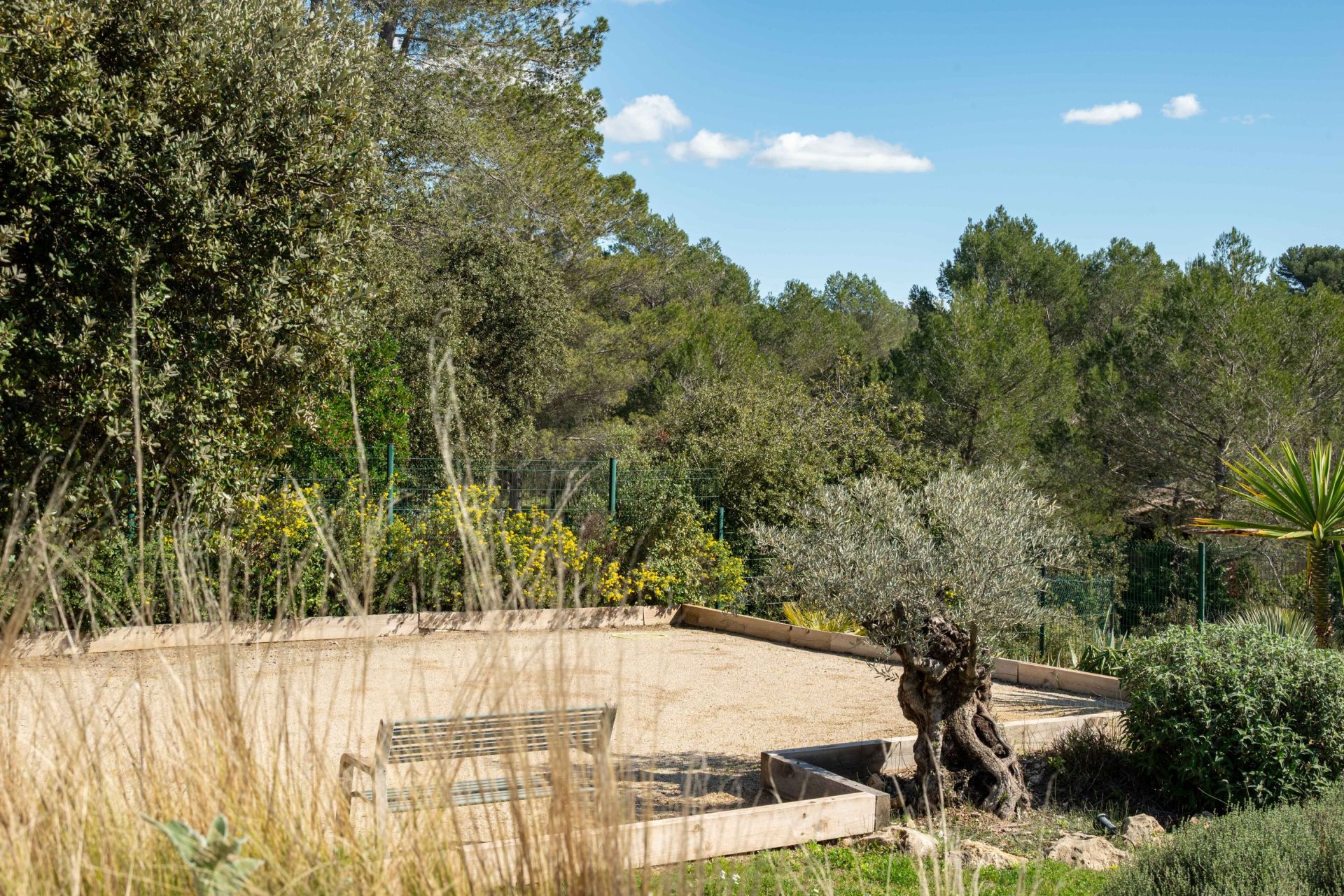 house 5 Rooms for sale on AIX EN PROVENCE (13100)