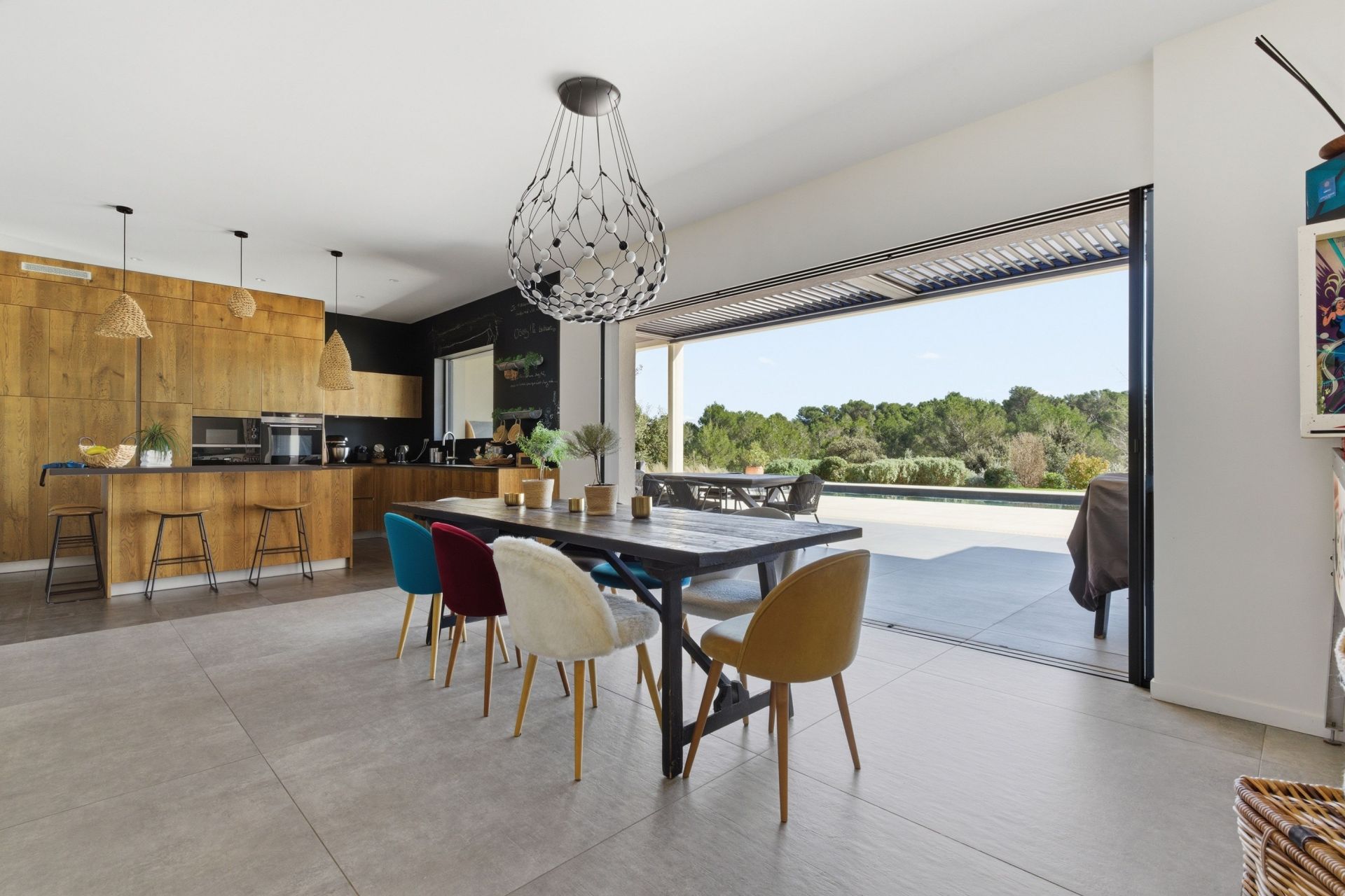 house 5 Rooms for sale on AIX EN PROVENCE (13100)