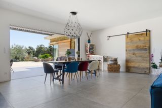 house 5 Rooms for sale on AIX EN PROVENCE (13100)