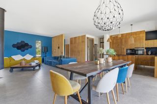 house 5 Rooms for sale on AIX EN PROVENCE (13100)