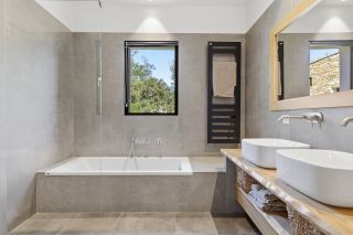 house 5 Rooms for sale on AIX EN PROVENCE (13100)