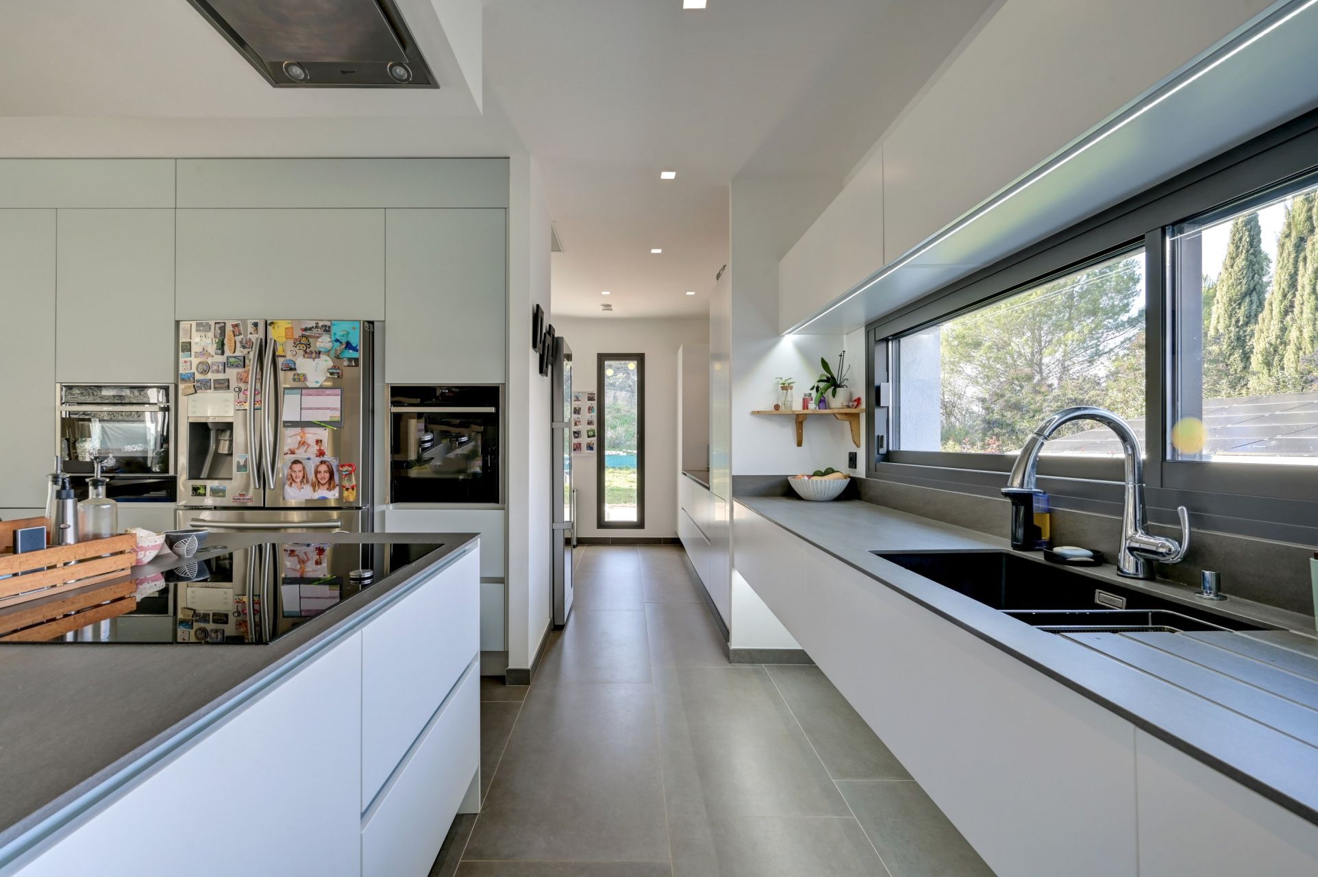 house 7 Rooms for sale on AIX EN PROVENCE (13100)