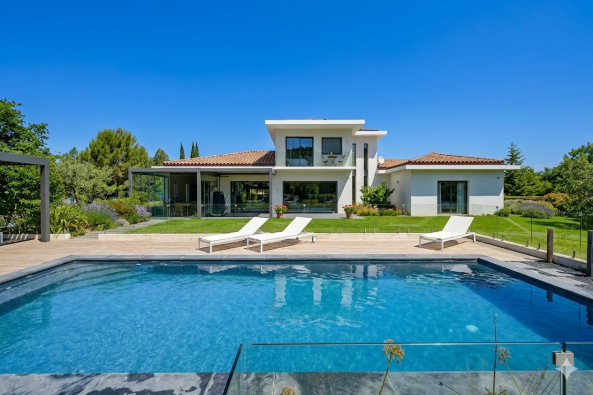 Vente Maison Aix-en-Provence 7&nbsp;Pièces 220&nbsp;m²