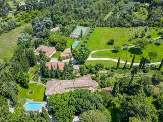 house 25 Rooms for sale on AIX EN PROVENCE (13100)