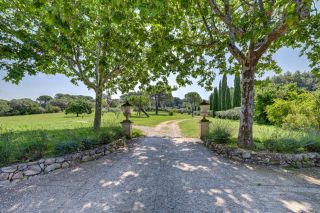 maison 25 Pièces en vente sur AIX EN PROVENCE (13100)