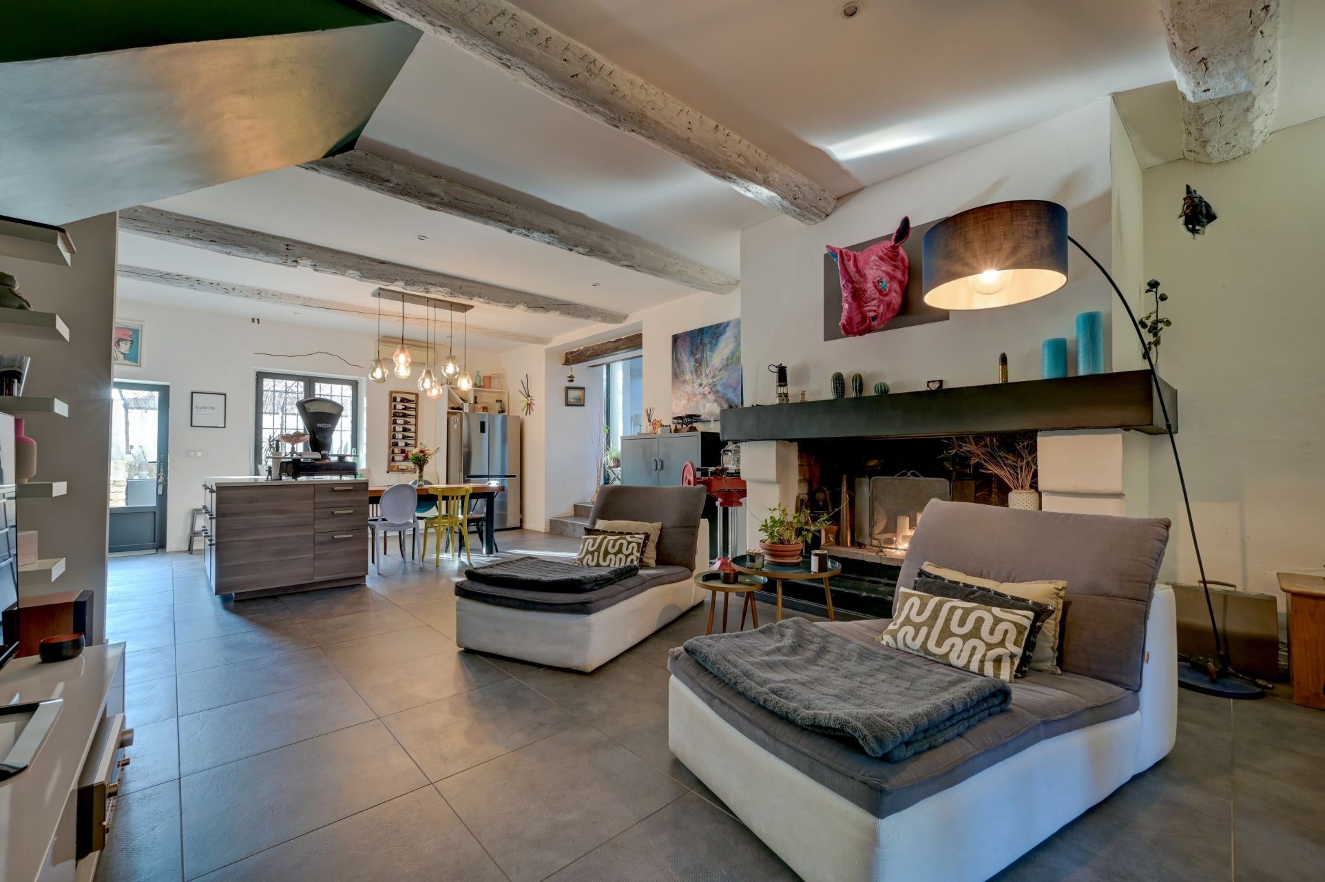 house 7 Rooms for sale on VENTABREN (13122)