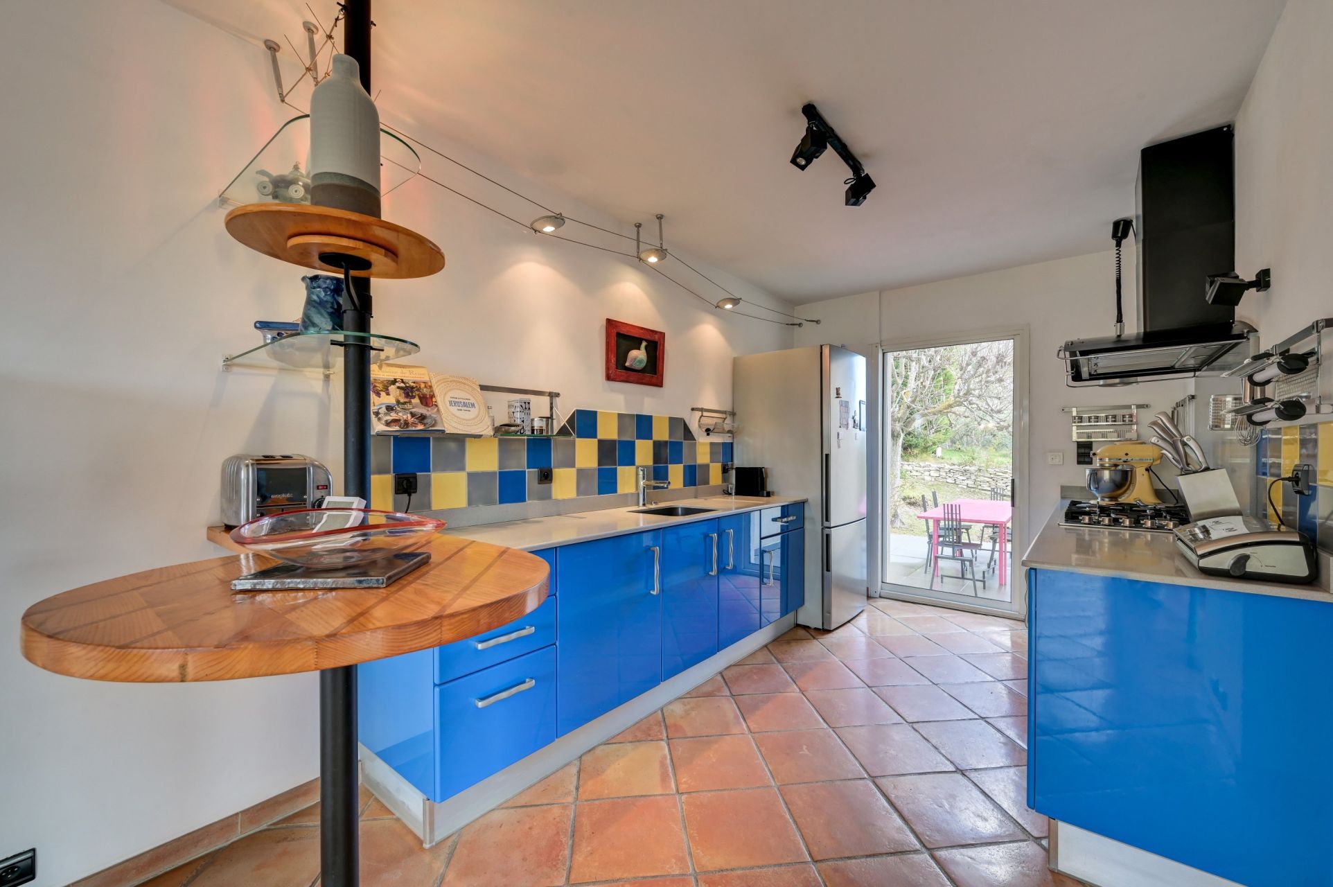 house 7 Rooms for sale on AIX EN PROVENCE (13100)