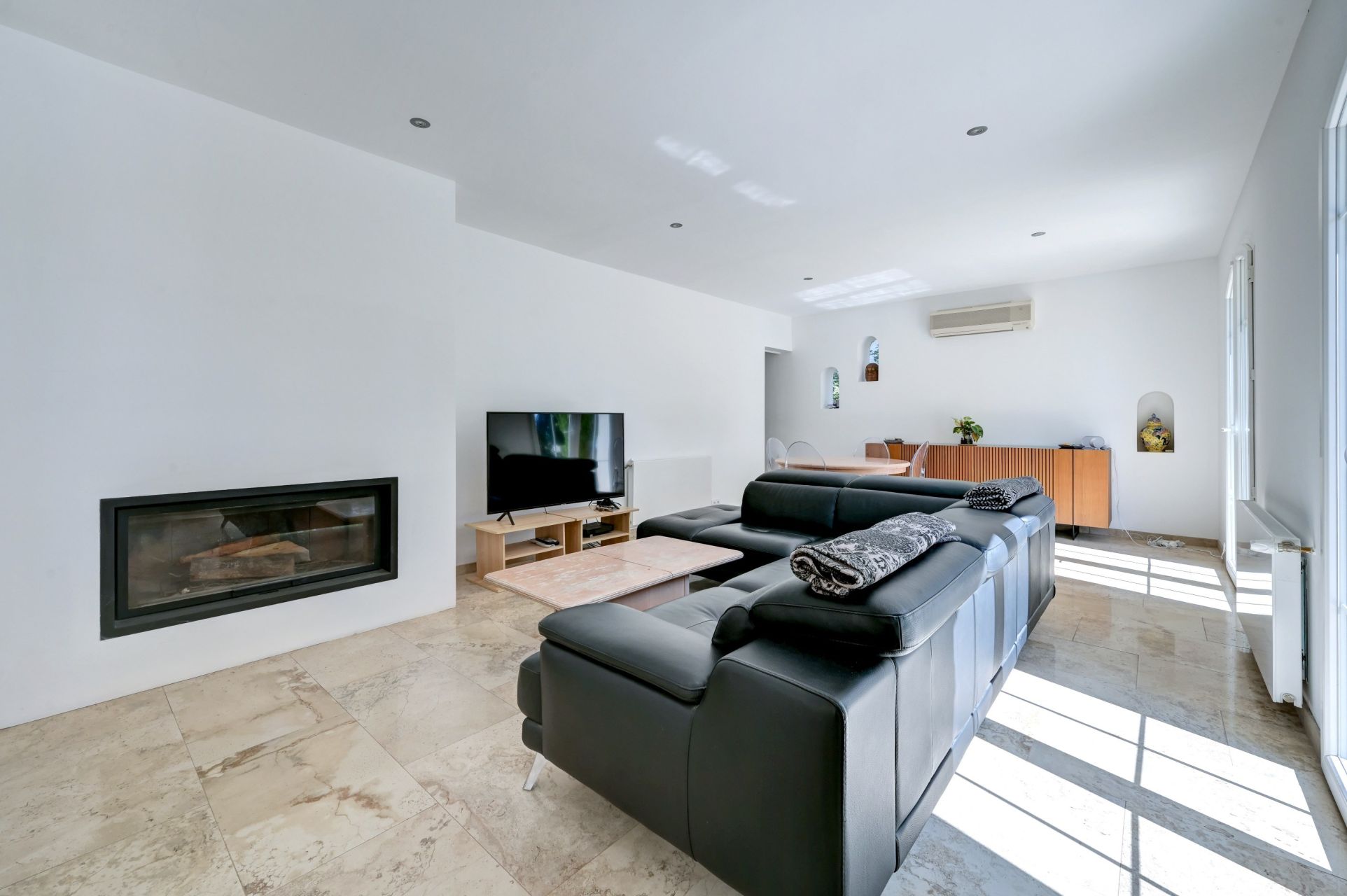 maison 6 Pièces en vente sur EGUILLES (13510)