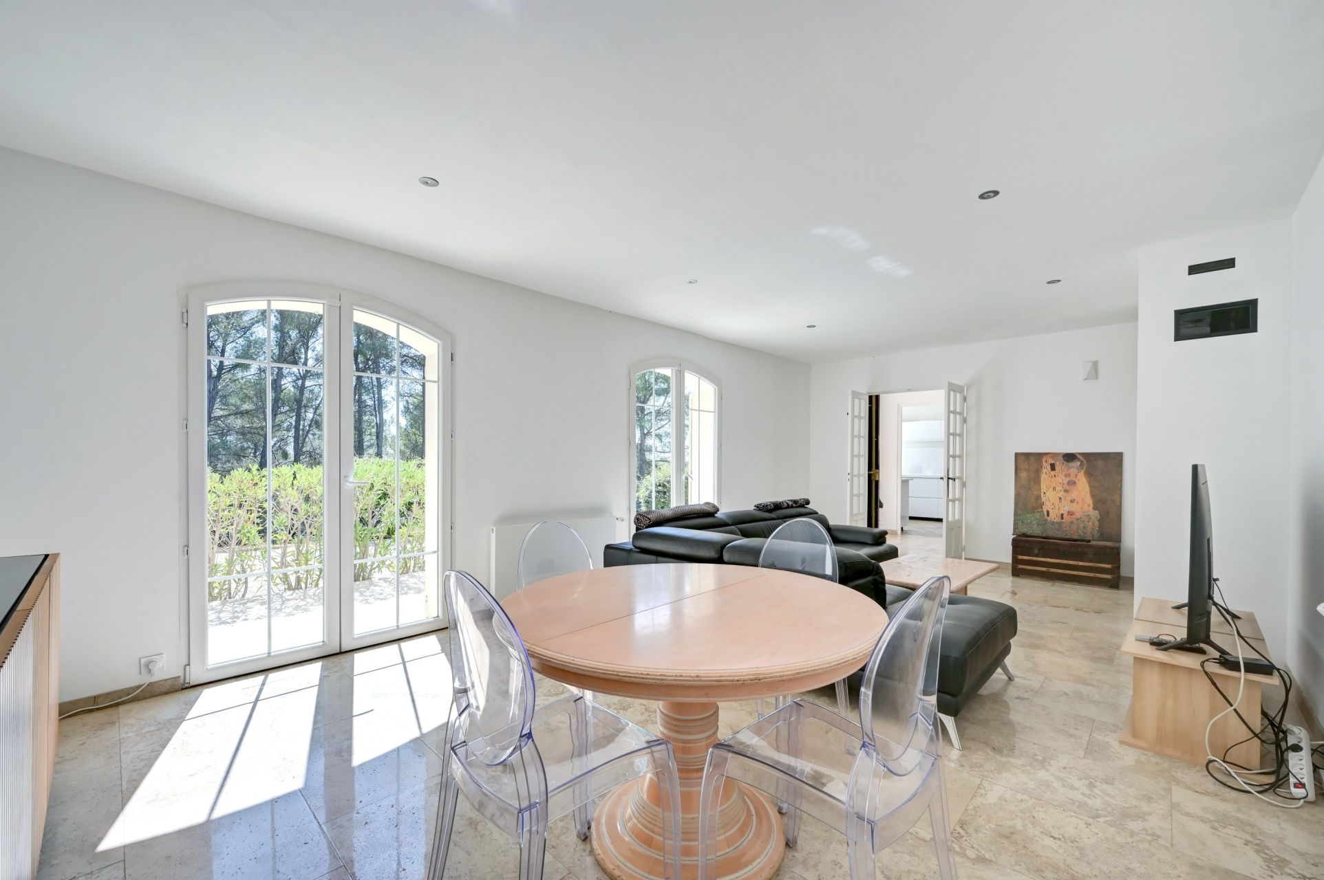 maison 6 Pièces en vente sur EGUILLES (13510)