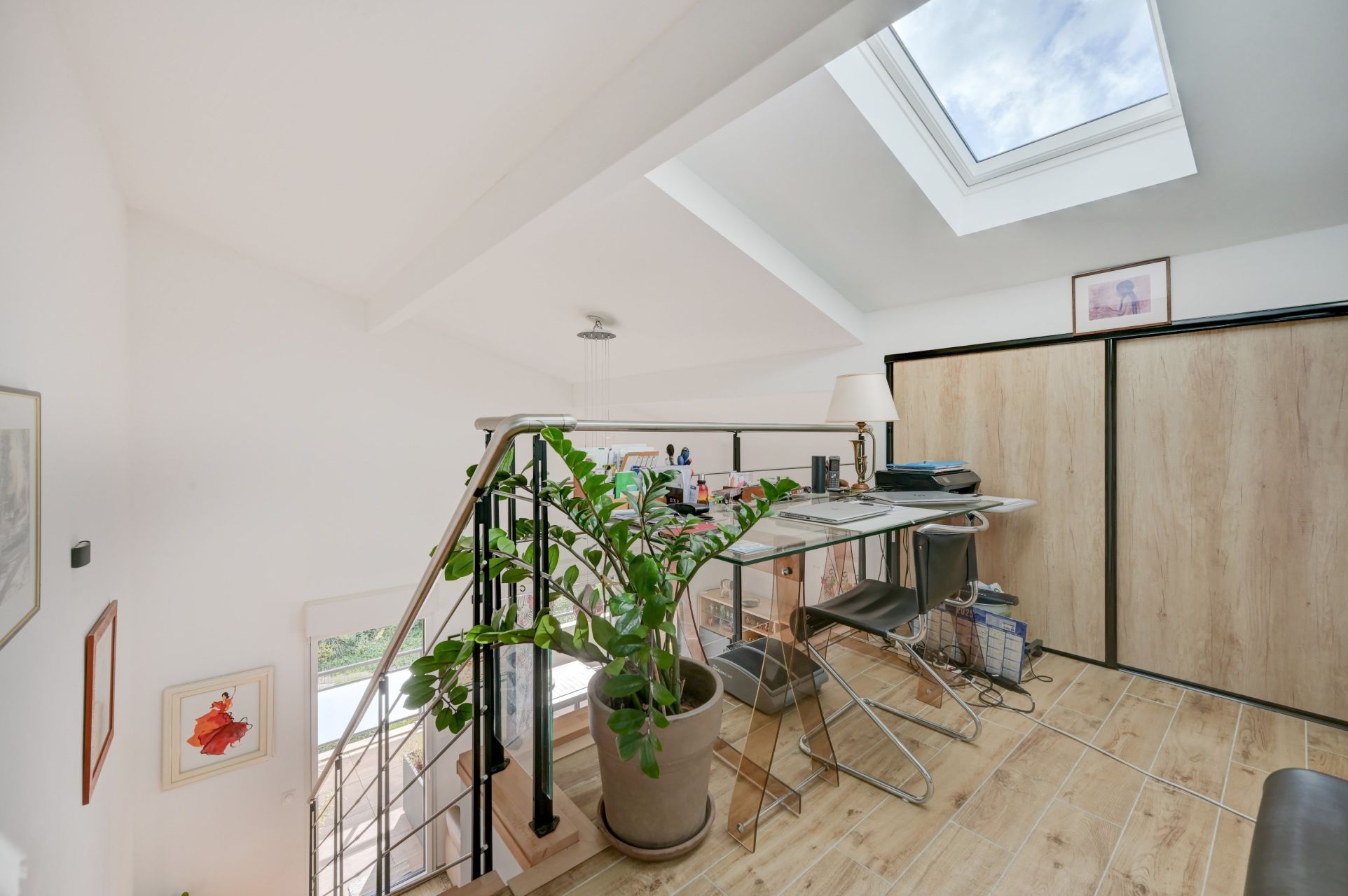 apartment 4 Rooms for sale on AIX EN PROVENCE (13090)