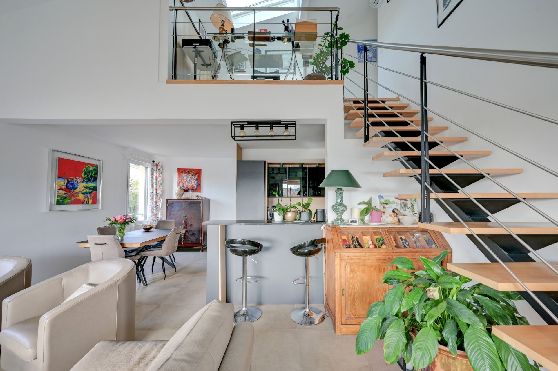 apartment 4 Rooms for sale on AIX EN PROVENCE (13090)