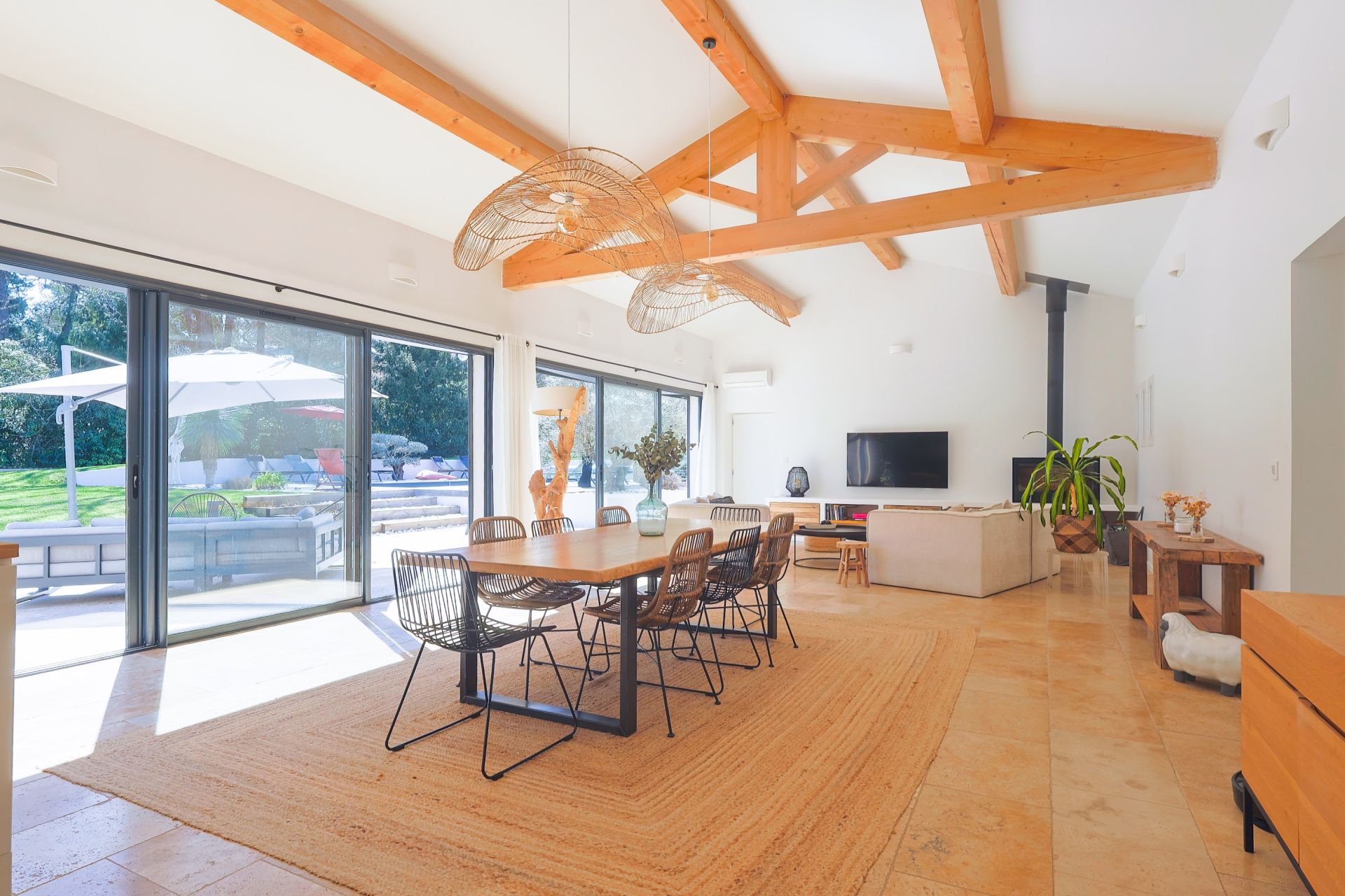 house 7 Rooms for sale on PUYRICARD (13540)