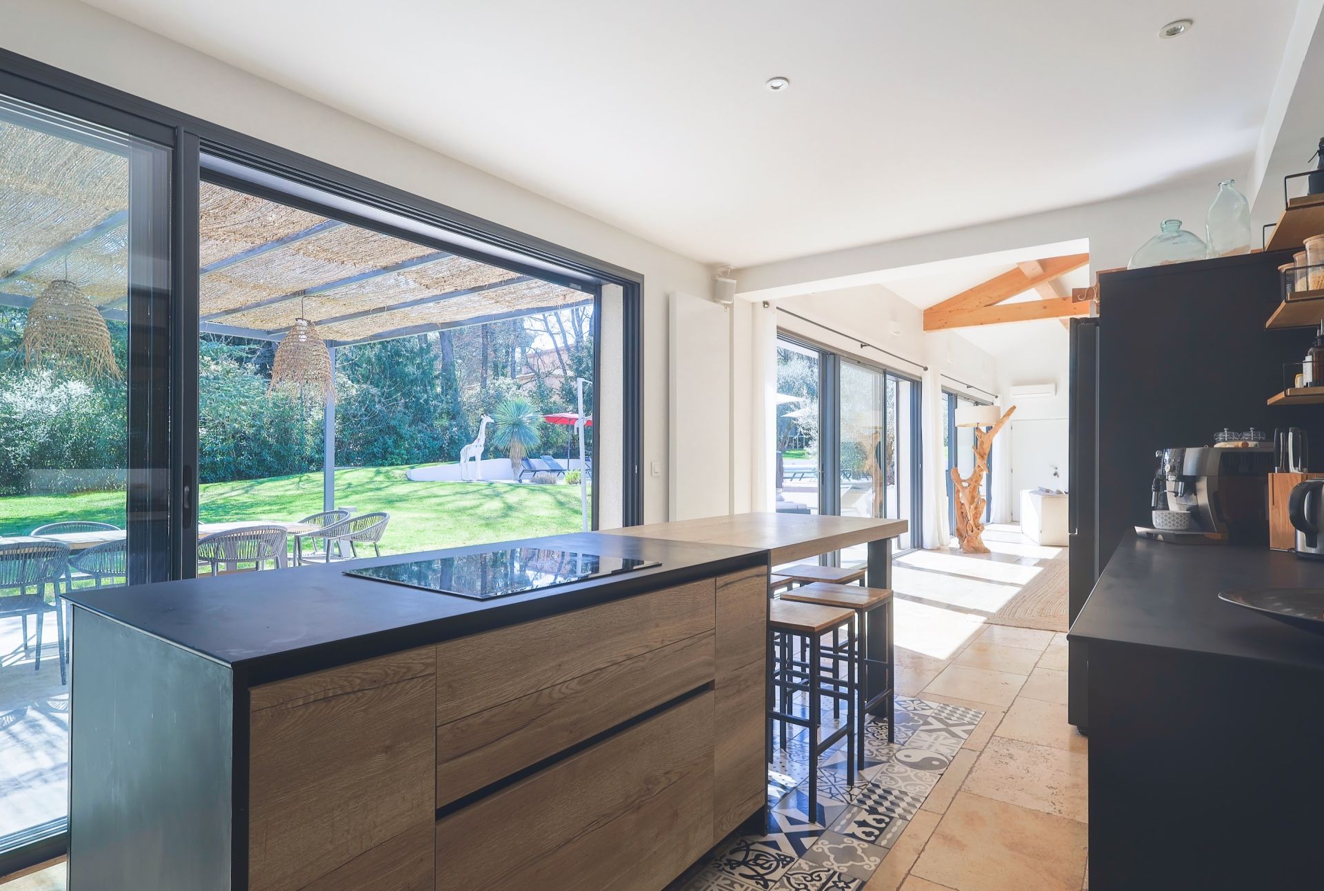 house 7 Rooms for sale on PUYRICARD (13540)