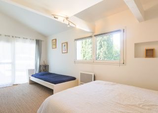 house 7 Rooms for sale on PUYRICARD (13540)