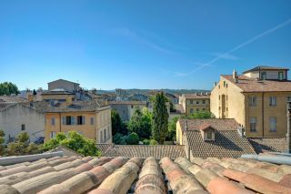 apartment 5 Rooms for sale on AIX EN PROVENCE (13100)