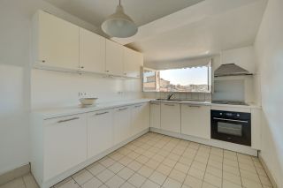 apartment 5 Rooms for sale on AIX EN PROVENCE (13100)