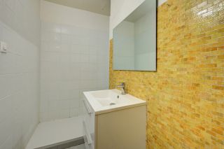 apartment 5 Rooms for sale on AIX EN PROVENCE (13100)