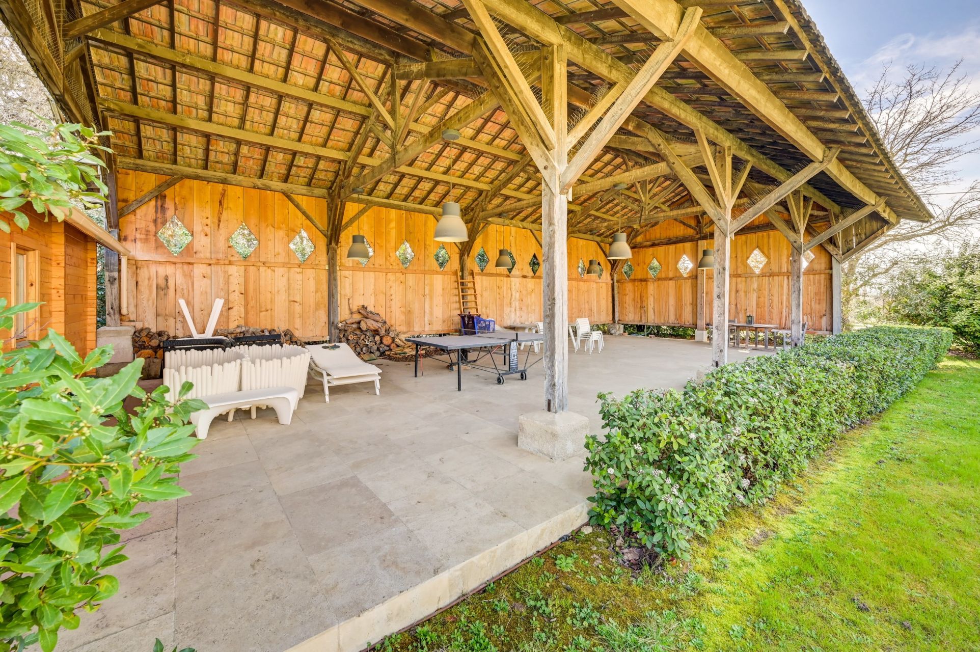 maison 20 Pièces en vente sur AIX EN PROVENCE (13100)