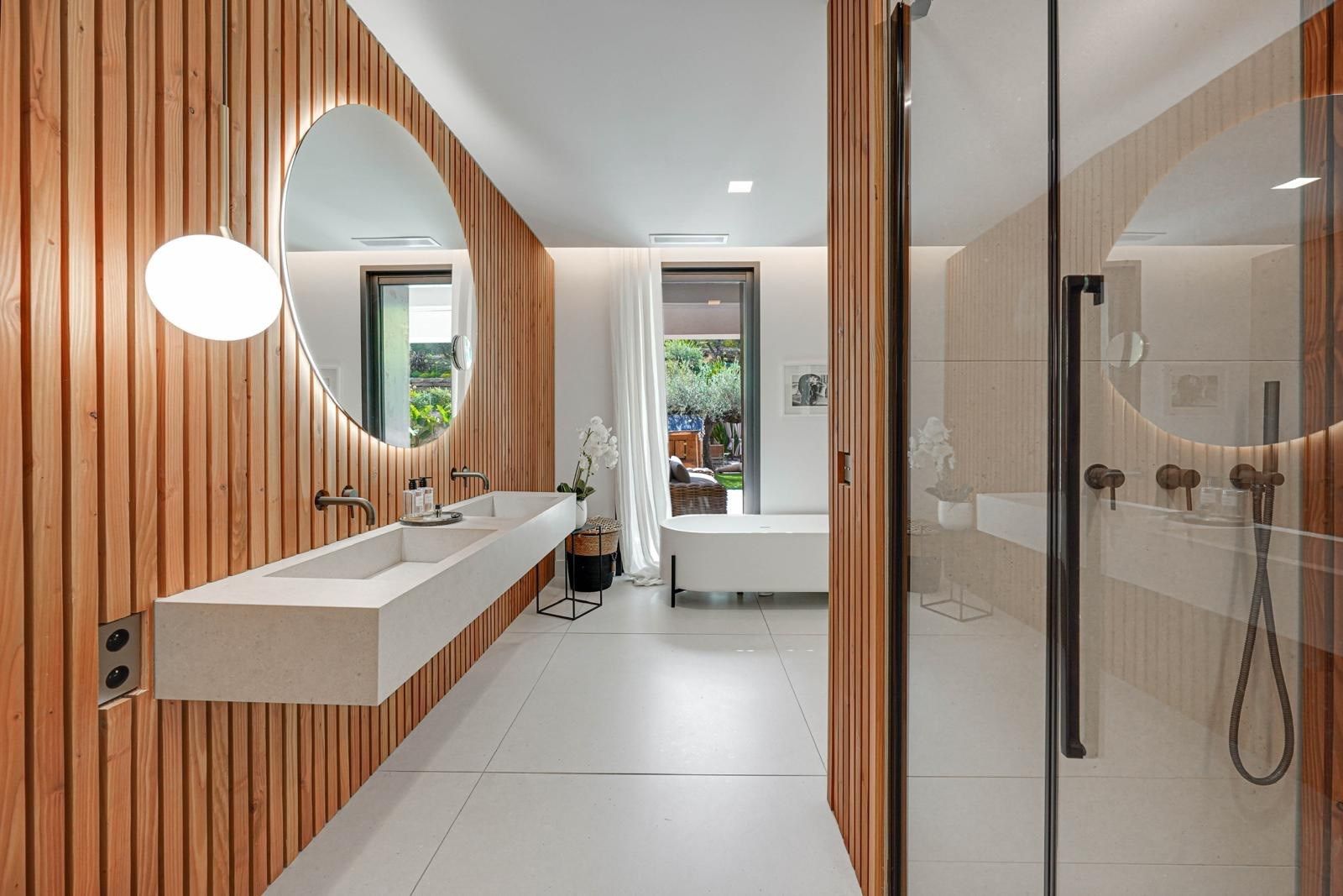 maison 6 Pièces en location sur AIX EN PROVENCE (13100)