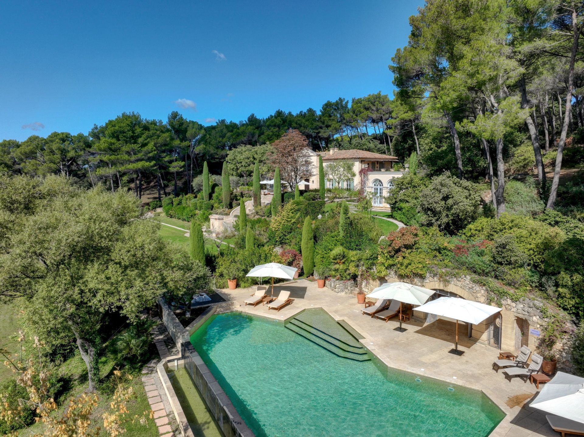 maison 16 Pièces en vente sur AIX EN PROVENCE (13100)