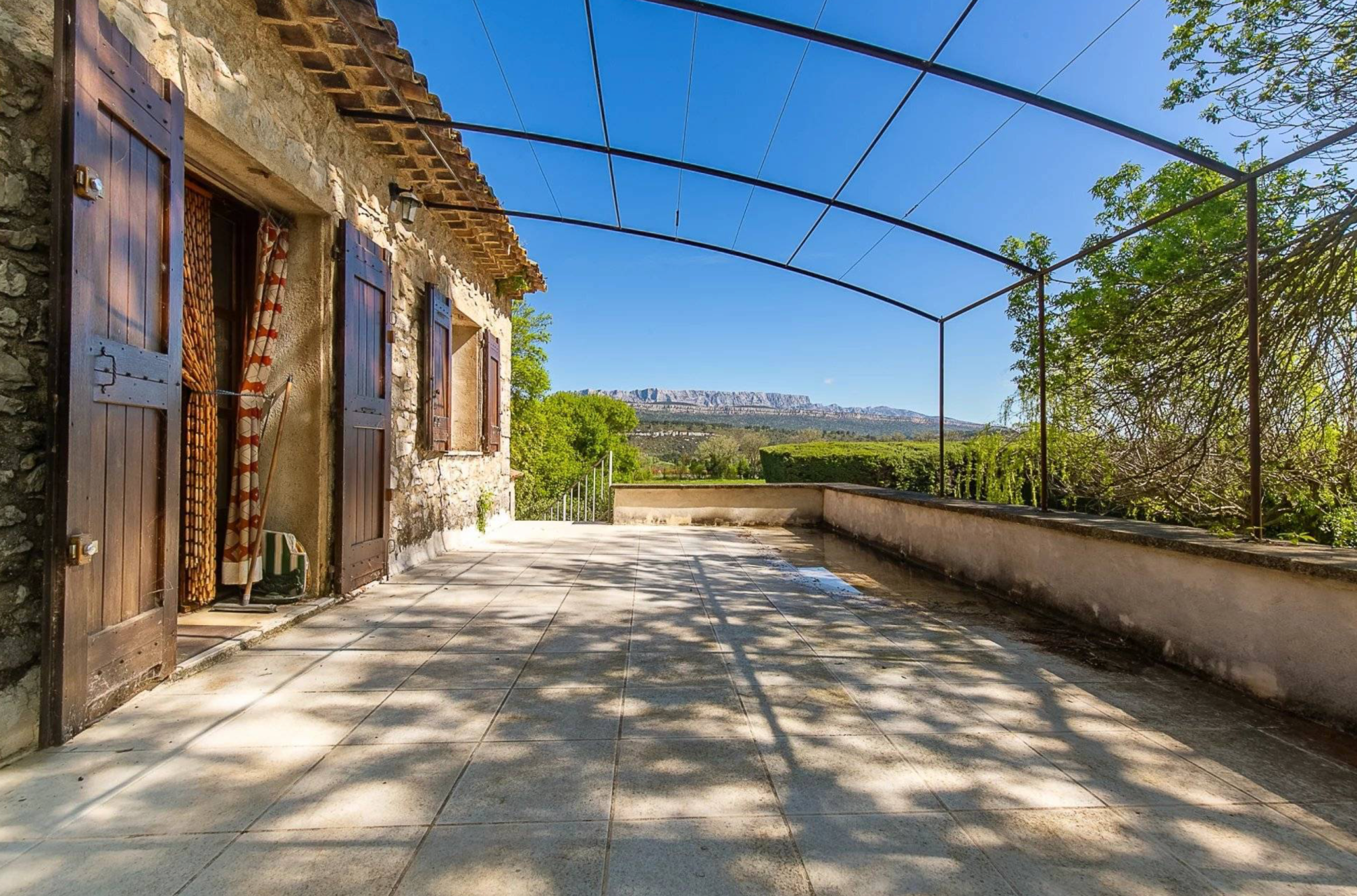 maison 10 Pièces en vente sur FUVEAU (13710)
