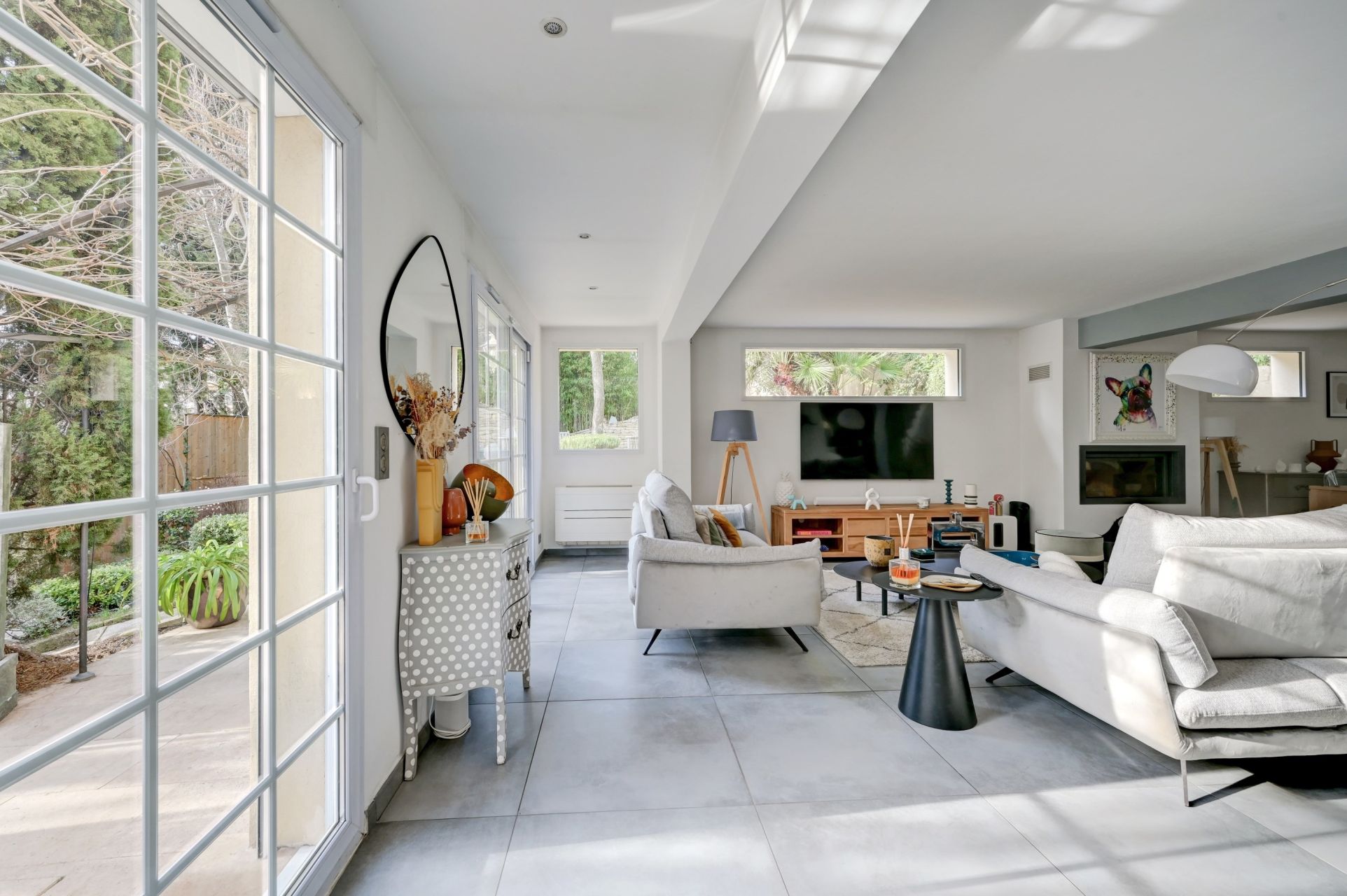 house 9 Rooms for sale on AIX EN PROVENCE (13100)