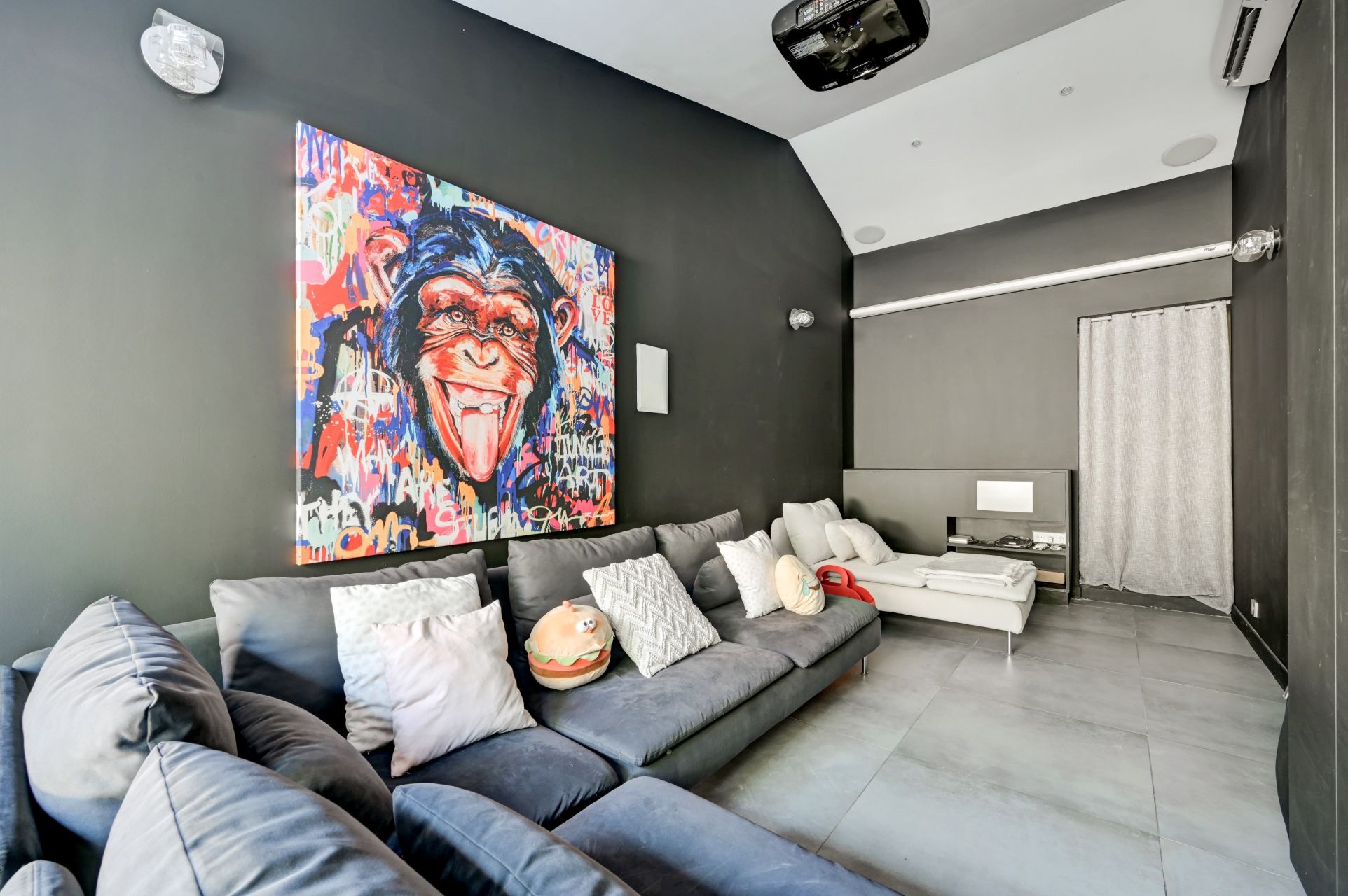 house 9 Rooms for sale on AIX EN PROVENCE (13100)