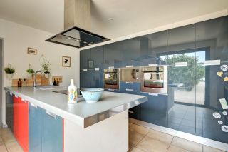 house 5 Rooms for sale on AIX EN PROVENCE (13100)