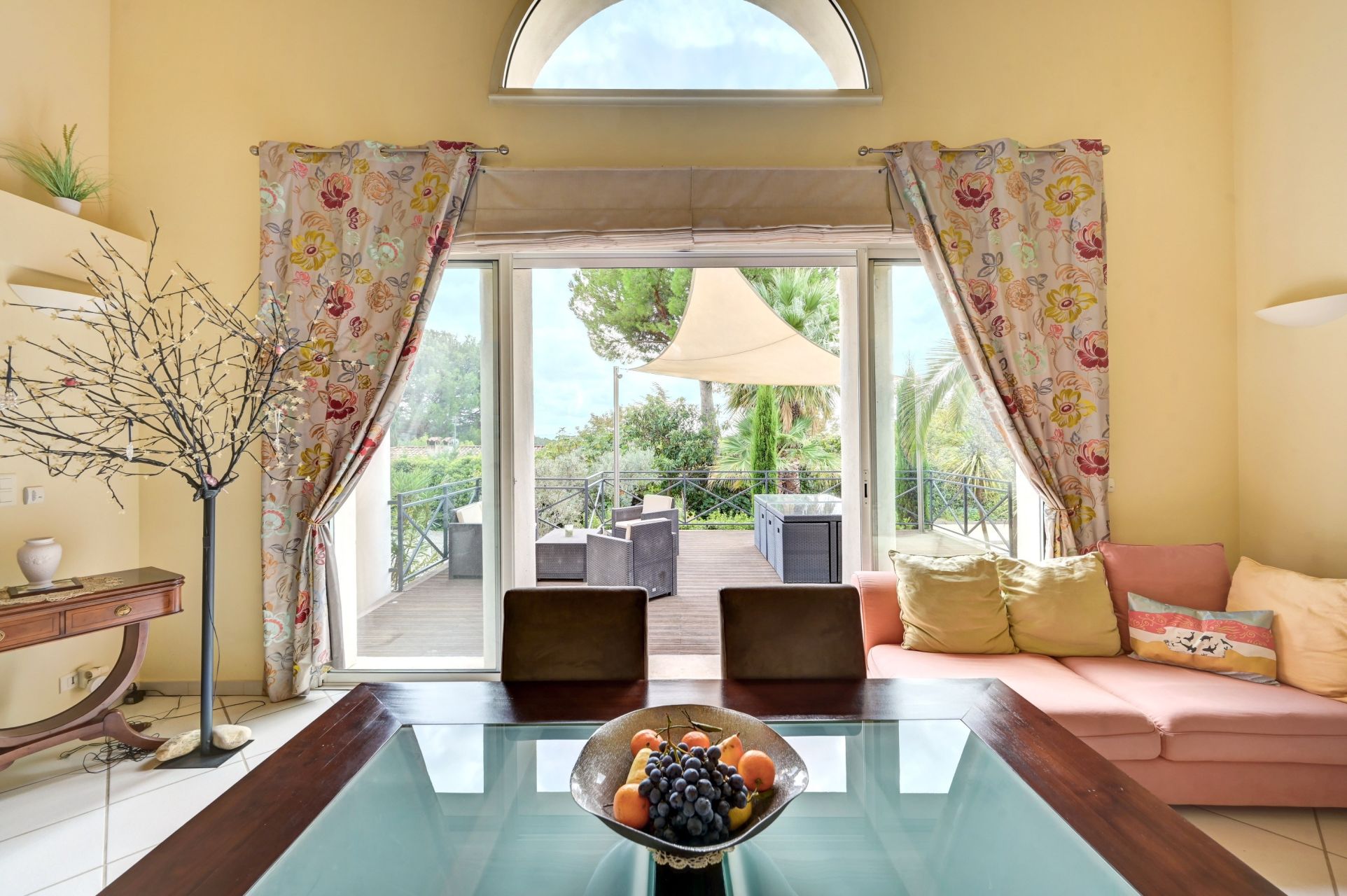 house 6 Rooms for sale on EGUILLES (13510)