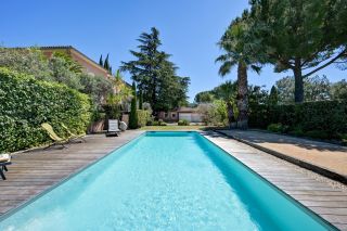 house 6 Rooms for sale on EGUILLES (13510)