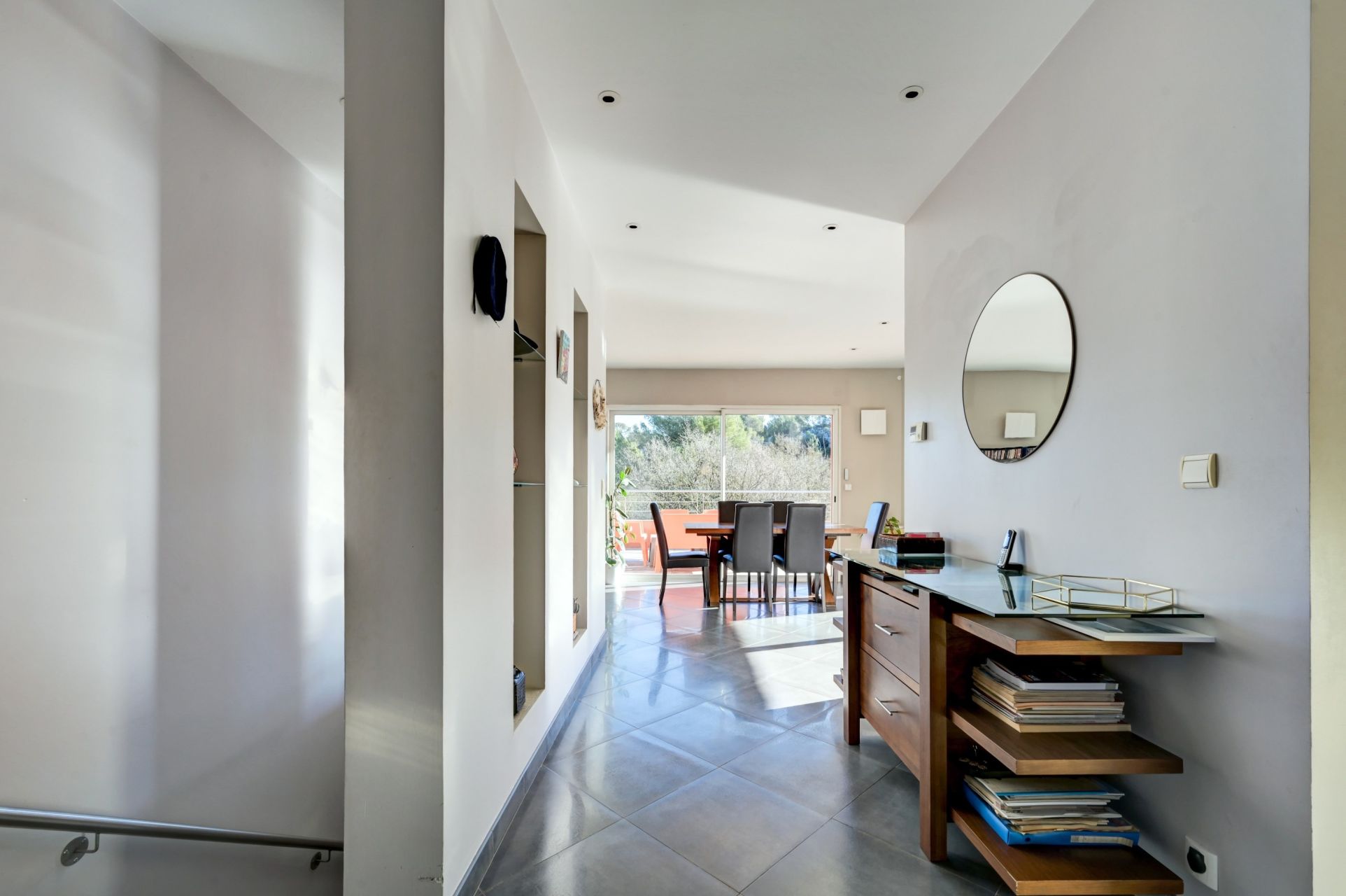 house 7 Rooms for sale on AIX EN PROVENCE (13100)