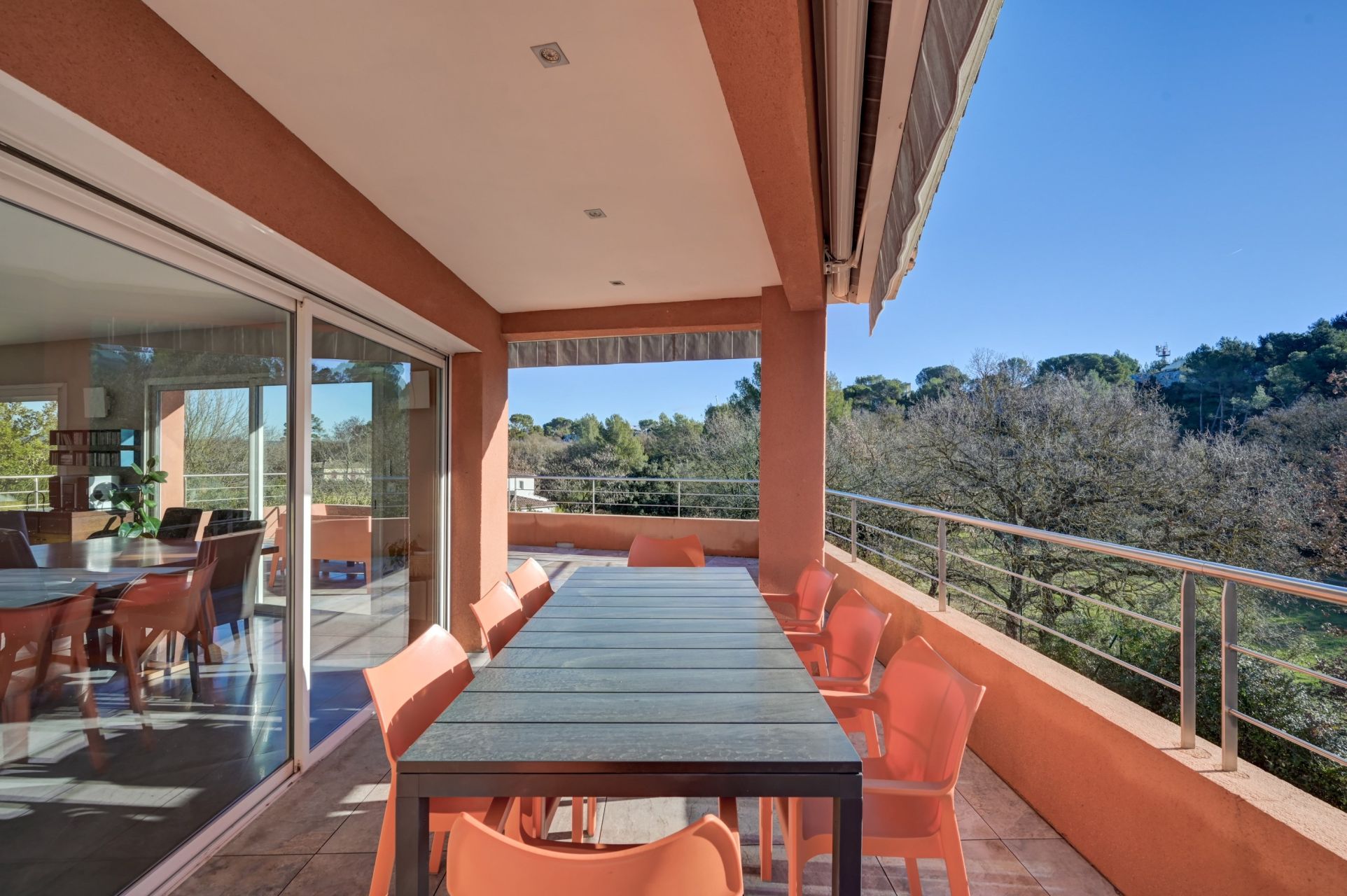 house 7 Rooms for sale on AIX EN PROVENCE (13100)