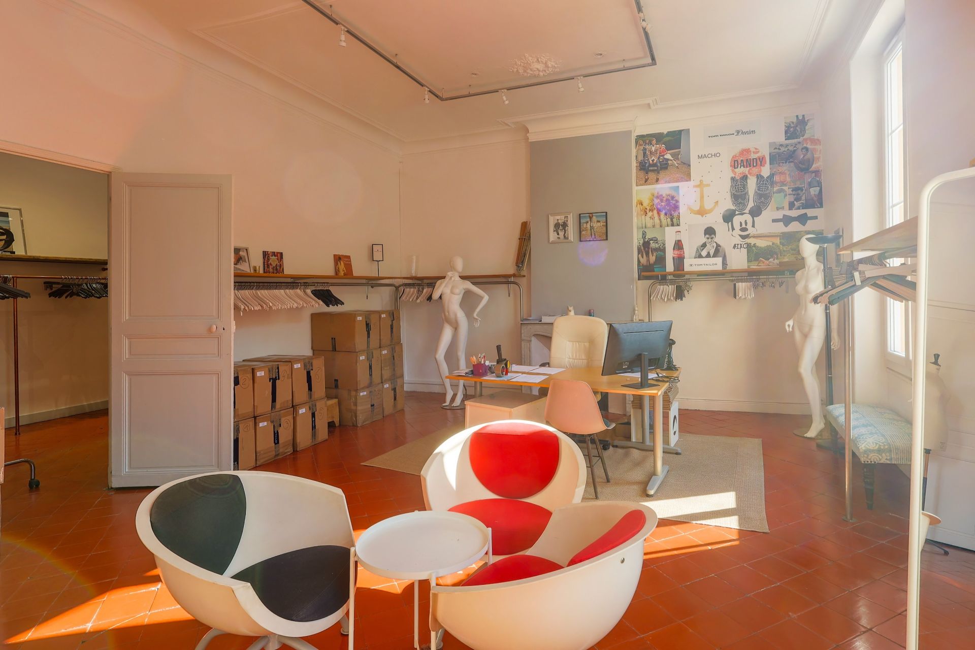 apartment 7 Rooms for sale on AIX EN PROVENCE (13100)