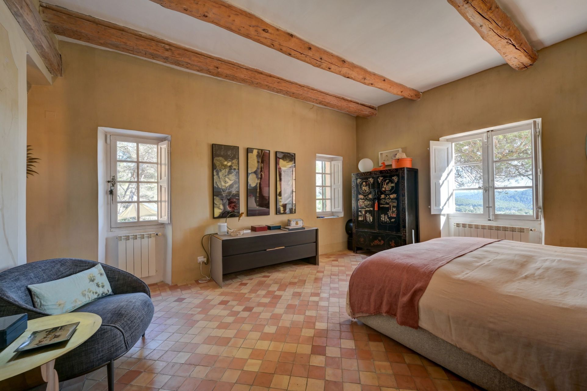 house 10 Rooms for sale on AIX EN PROVENCE (13100)