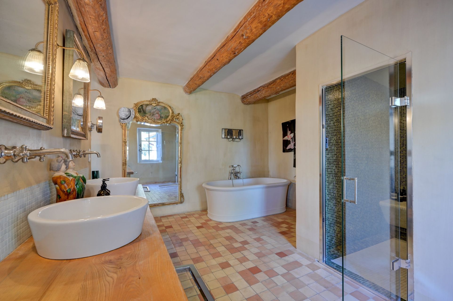 house 10 Rooms for sale on AIX EN PROVENCE (13100)